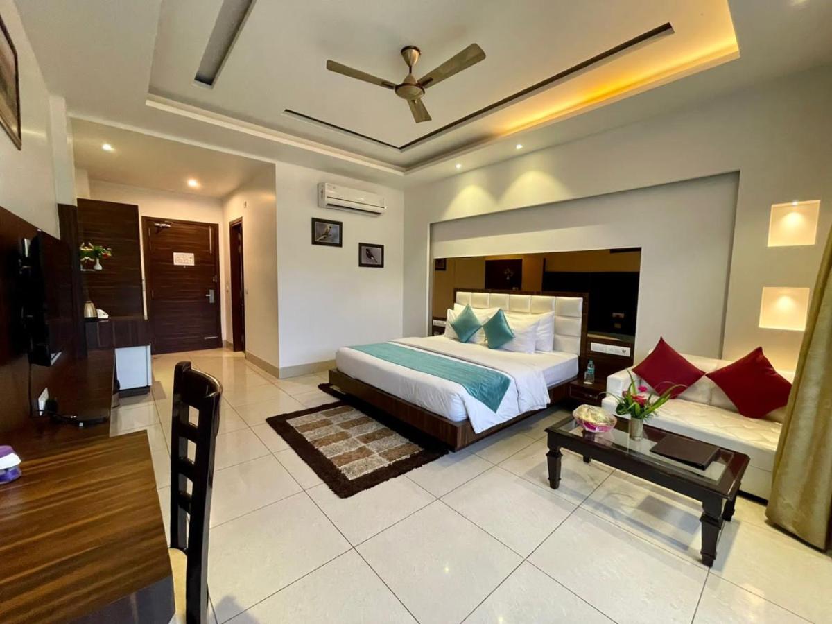 วินซัม รีสอร์ต แอนด์ สปา คอร์เบตต์ Hotel รามนาการ์ ภายนอก รูปภาพ