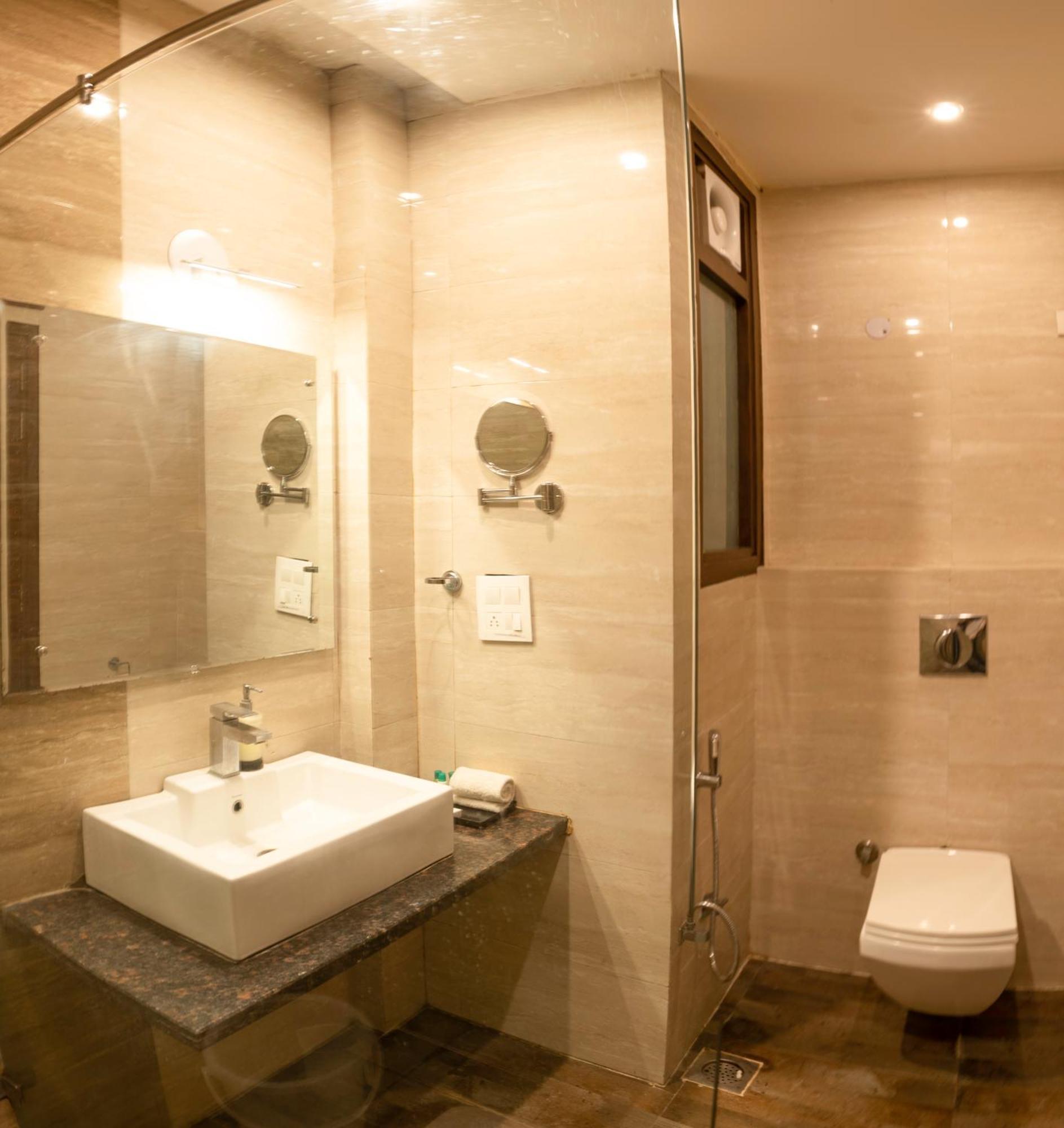 วินซัม รีสอร์ต แอนด์ สปา คอร์เบตต์ Hotel รามนาการ์ ภายนอก รูปภาพ
