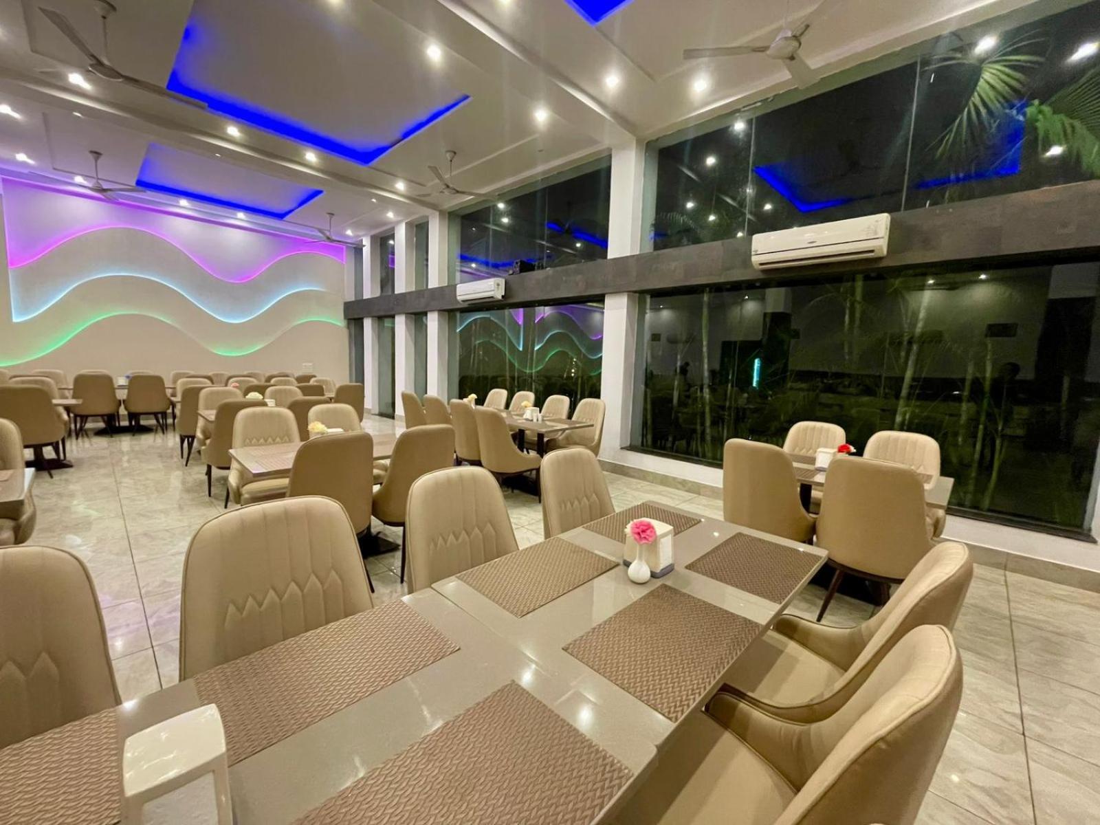 วินซัม รีสอร์ต แอนด์ สปา คอร์เบตต์ Hotel รามนาการ์ ภายนอก รูปภาพ