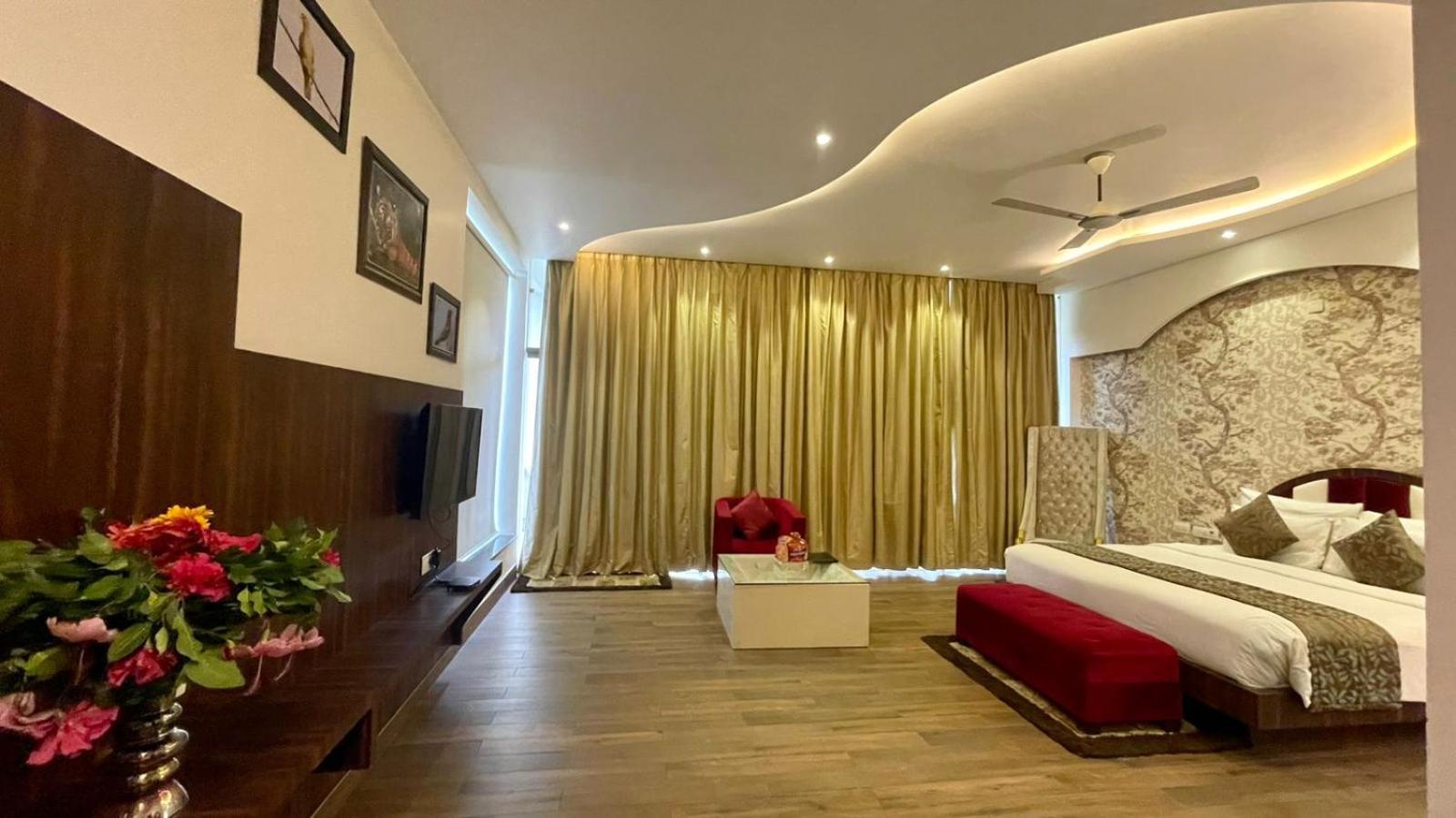 วินซัม รีสอร์ต แอนด์ สปา คอร์เบตต์ Hotel รามนาการ์ ภายนอก รูปภาพ
